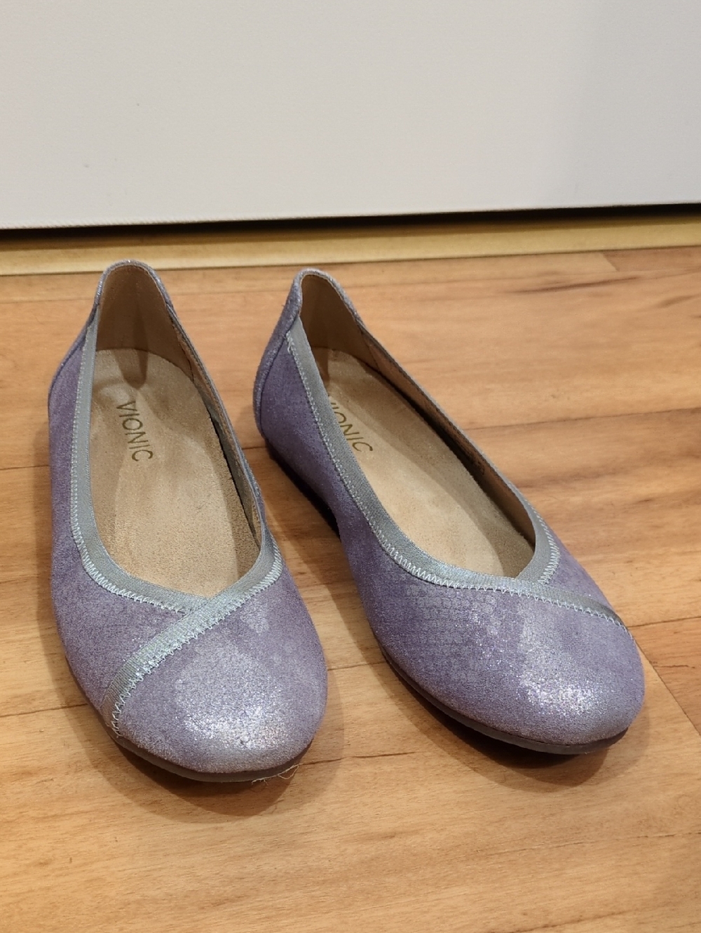 VIONIC Spark Caroll in Pewter lavender Snake Embossed Ballet Flat Size 7.5